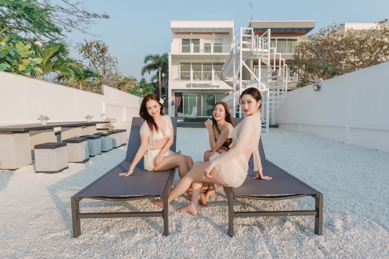 Elegance Pool Villa Hero